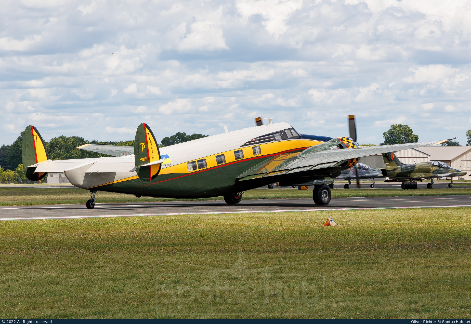 Photo of N500HP - Howard 500 operated by Private