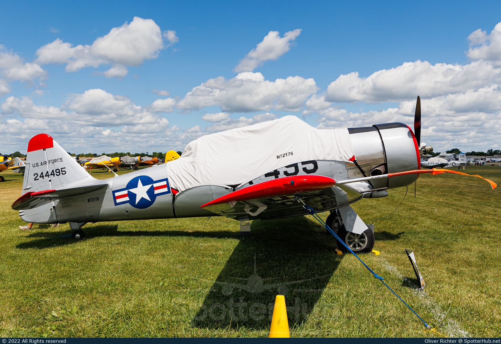 Photo of N72176 - North American AT-6D Texan operated by Private