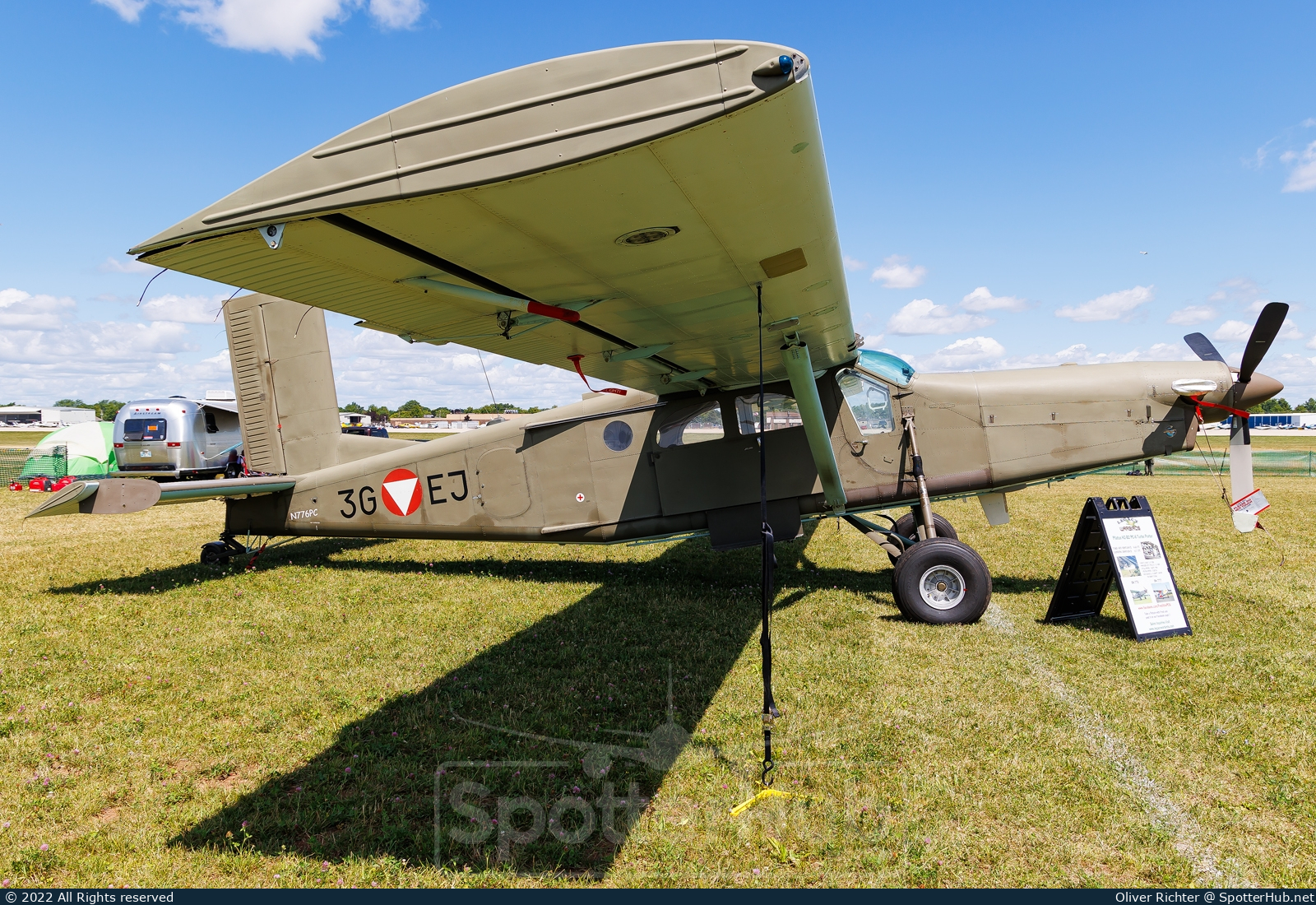 Photo of N776PC - Pilatus PC-6/B2-H2 Turbo Porter operated by Private