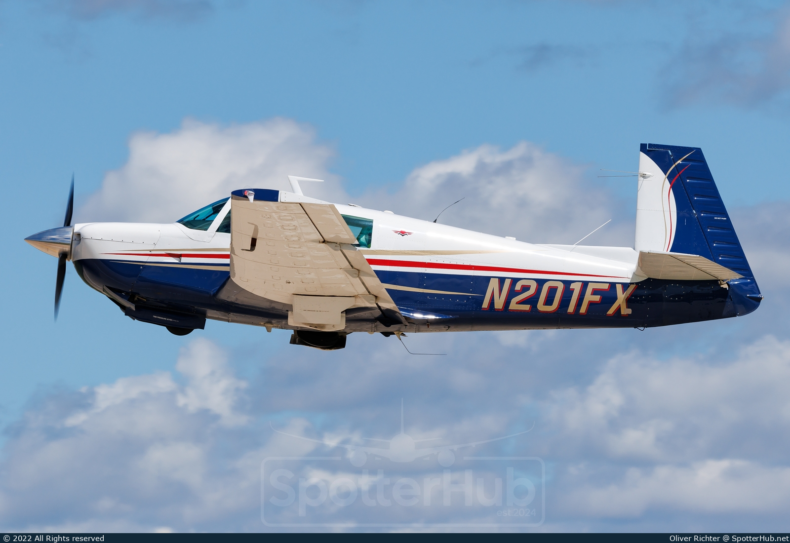 Photo of N201FX - Mooney M20J 201 operated by Private