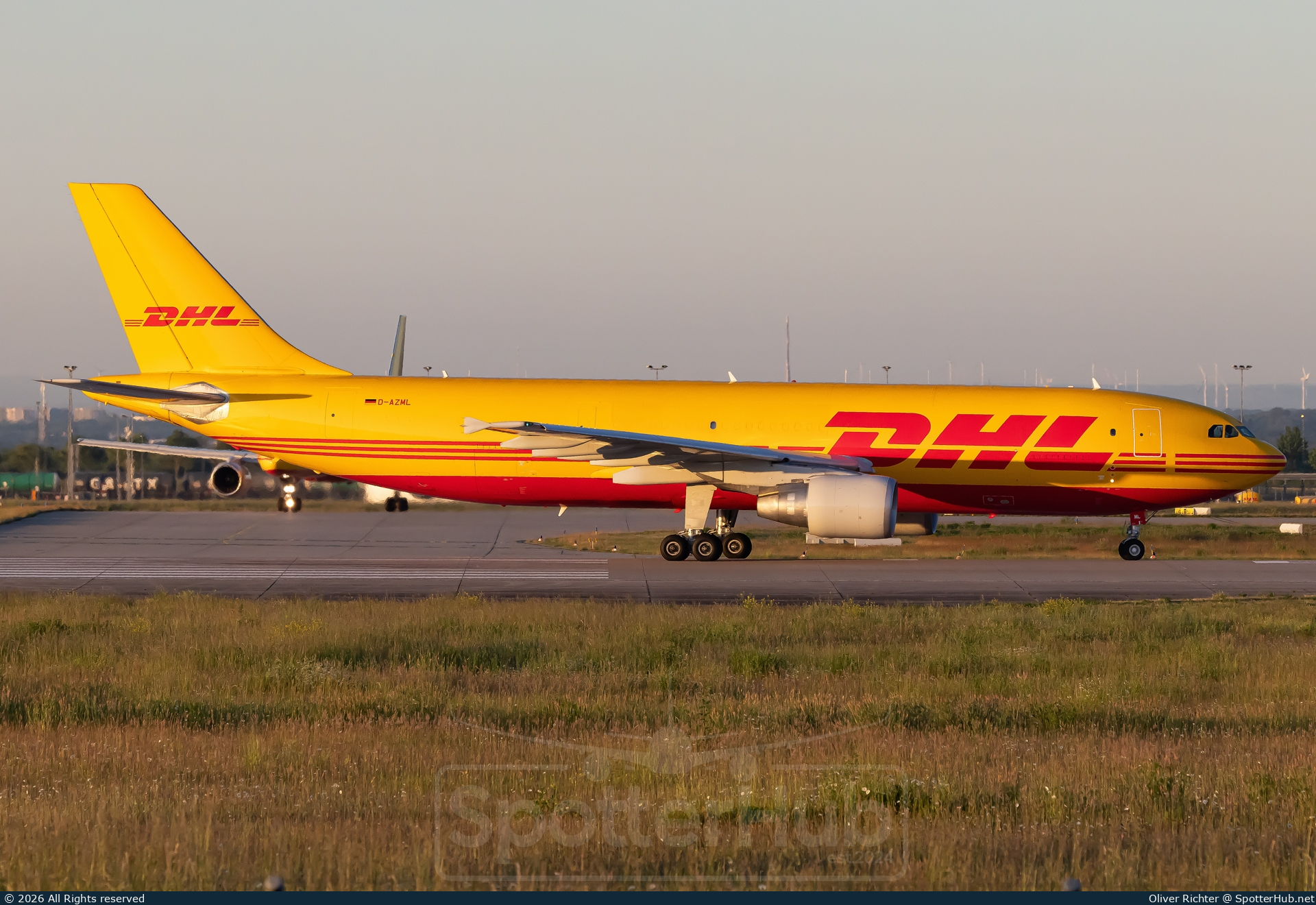 Photo of D-AZML - Airbus A300B4-622R(F) operated by European Air Transport