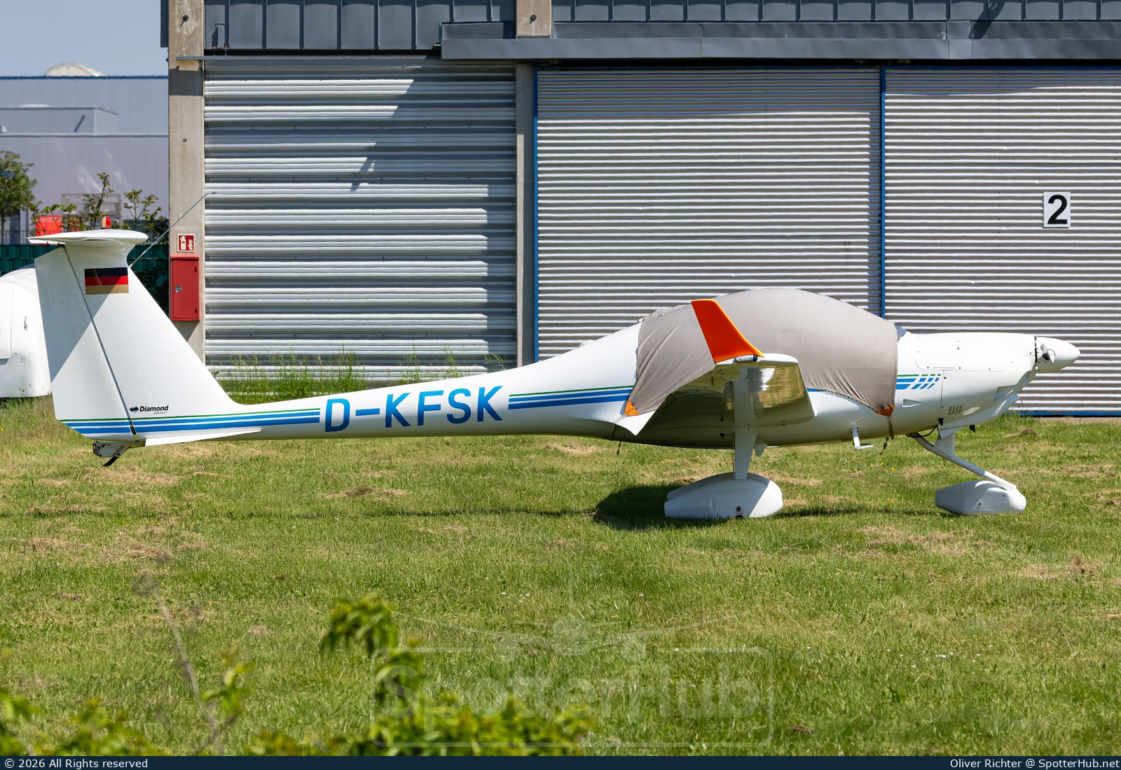 Photo of D-KFSK - Diamond HK36TTC Super Dimona operated by Fliegerclub Kamenz