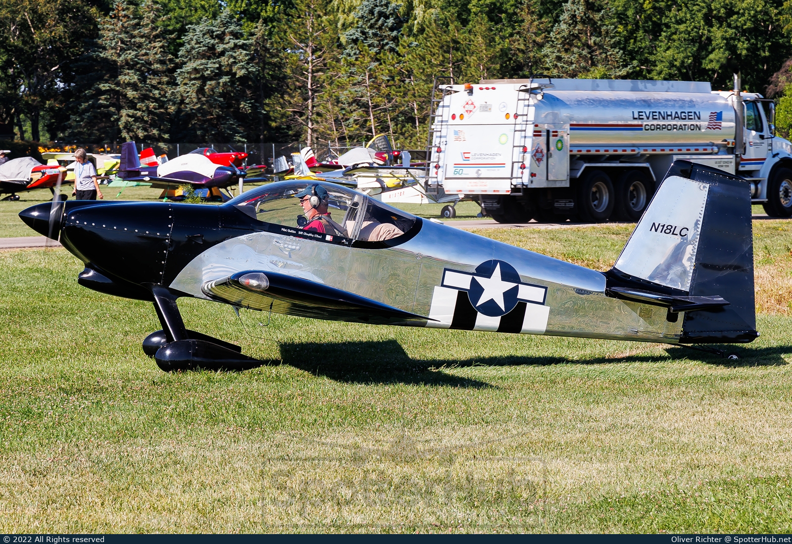 Photo of N18LC - Vans RV-7 operated by Private