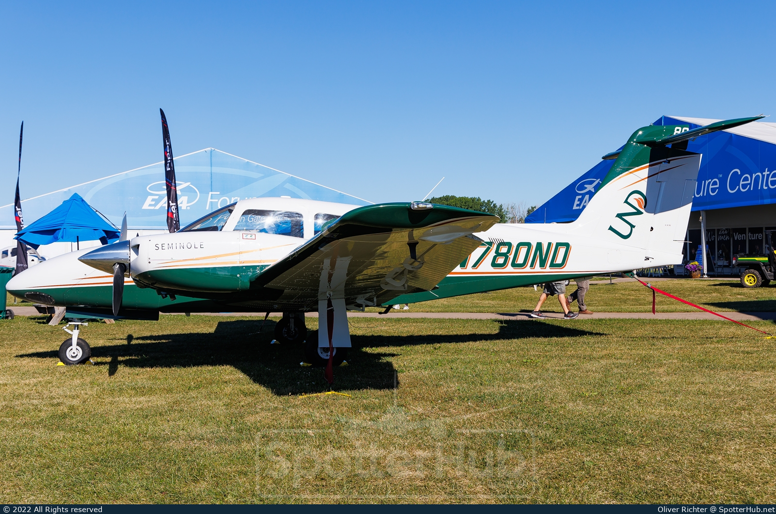 Photo of N780ND - Piper PA-44-180 Seminole operated by University of North Dakota