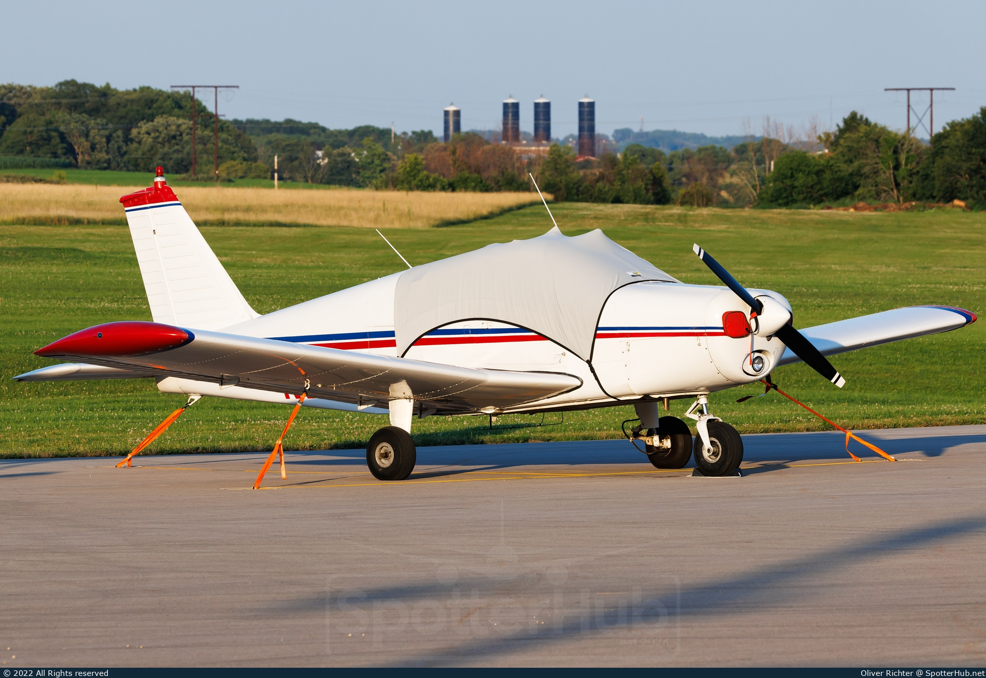 Photo of N5744W - Piper PA-28-160 Cherokee operated by Private