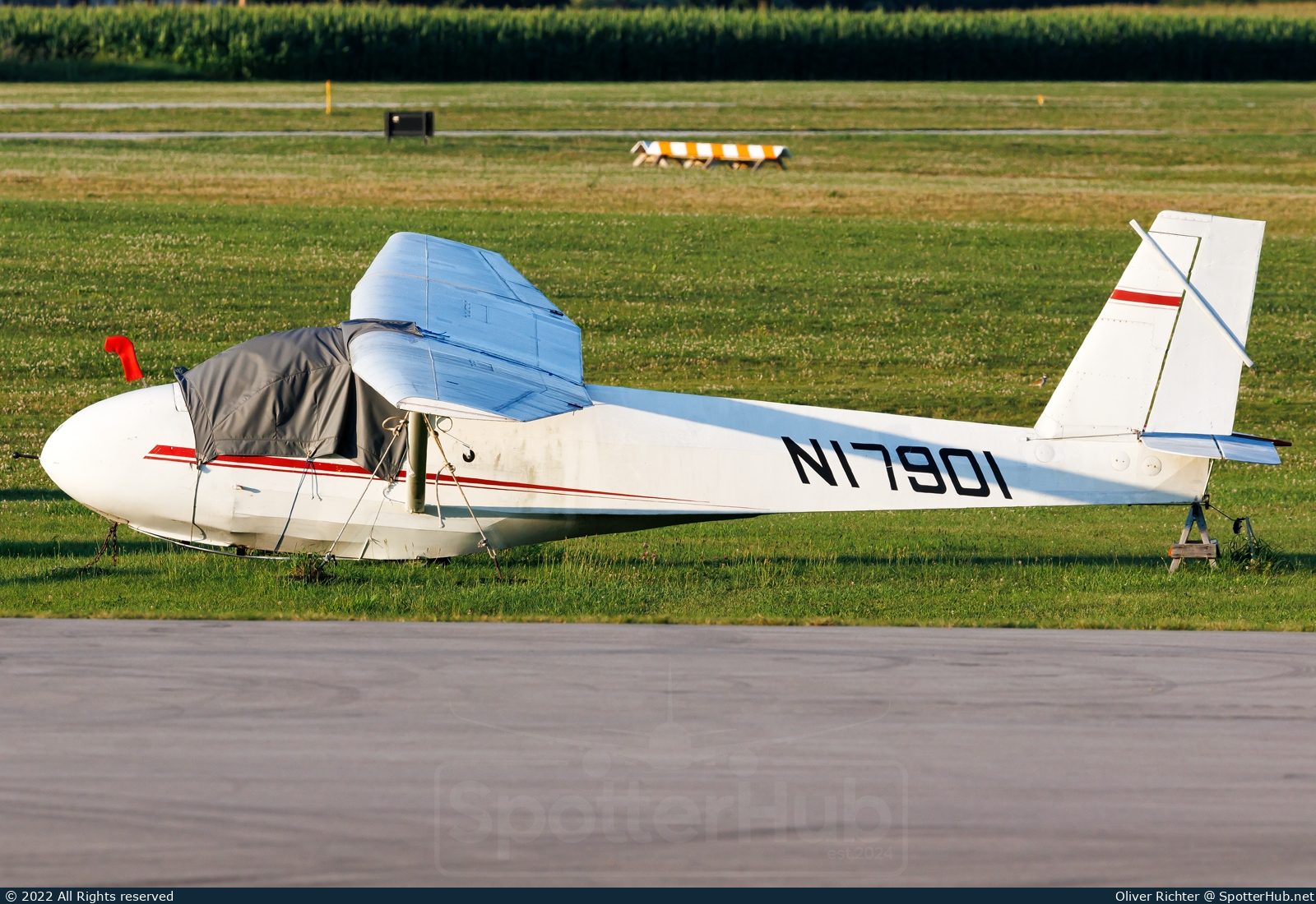 Photo of N17901 - Schweizer SGS 2-33A operated by Wisconsin Soaring Society