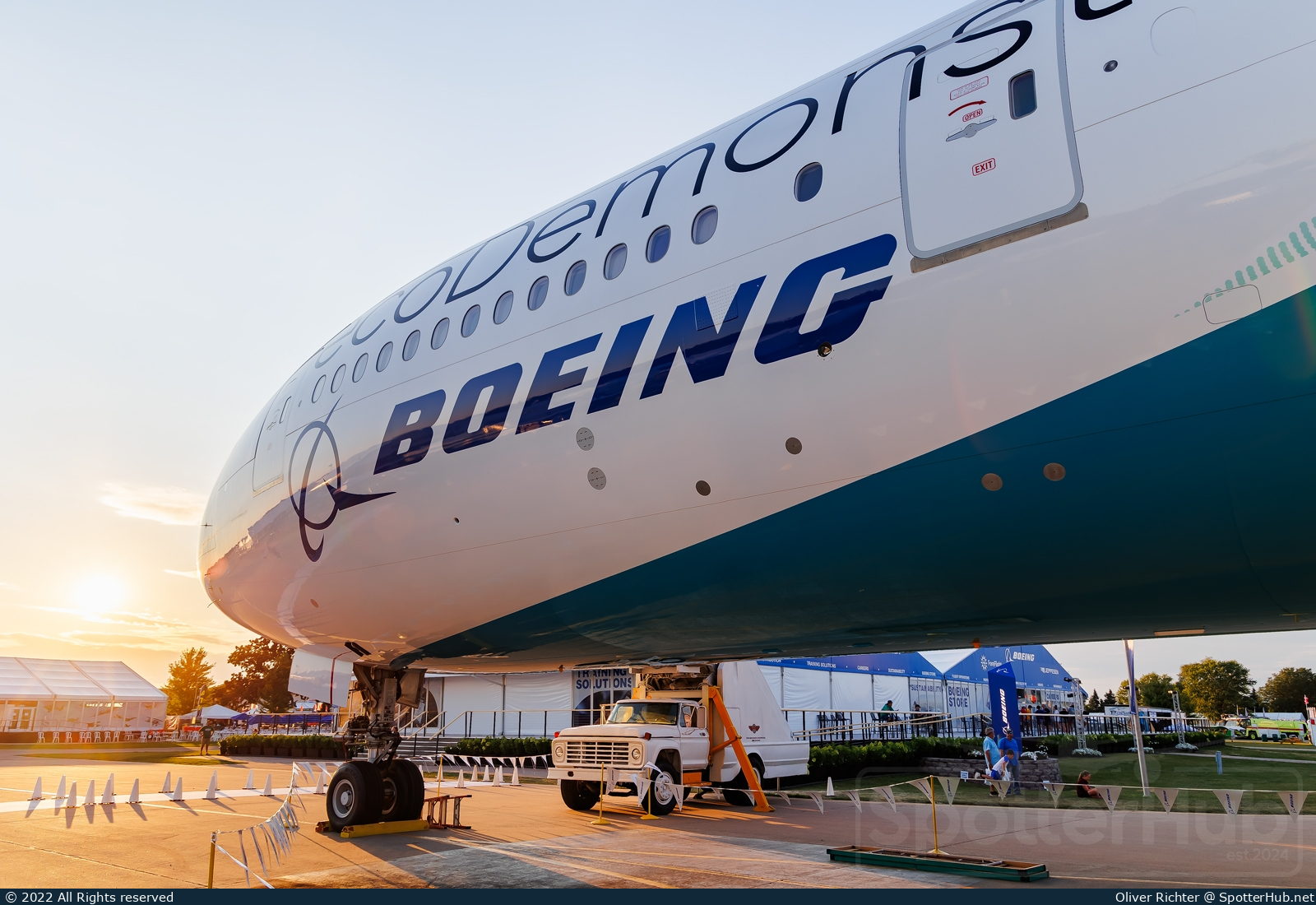 Photo of N861BC - Boeing 777-212(ER) operated by Boeing