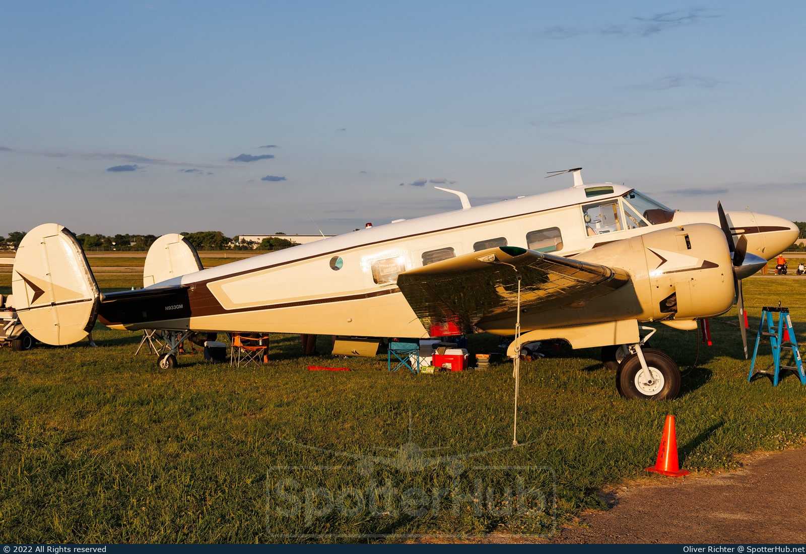 Photo of N933GM - Beechcraft G18S operated by Private
