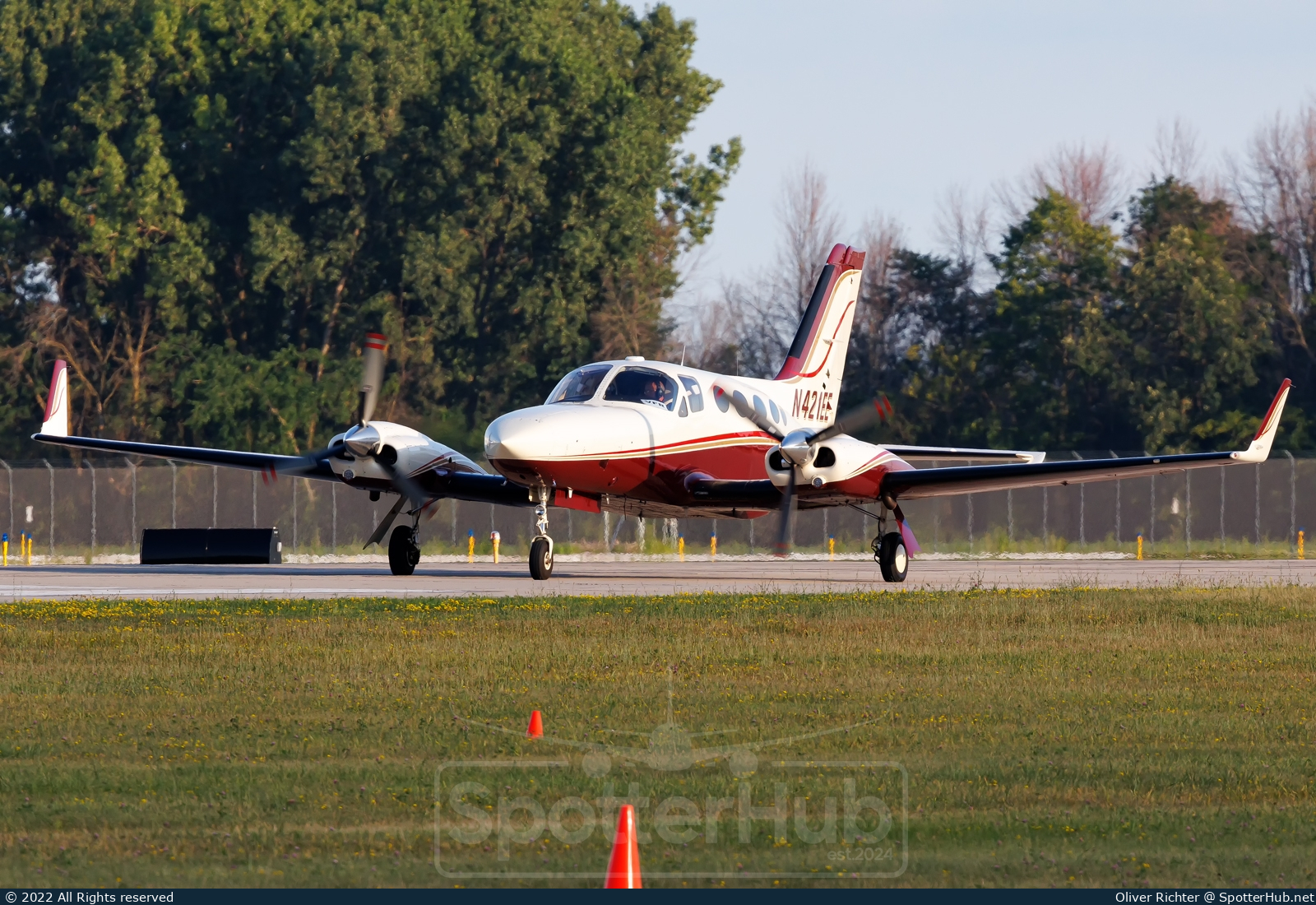 Photo of N421EE - Cessna 421C Golden Eagle II operated by Private