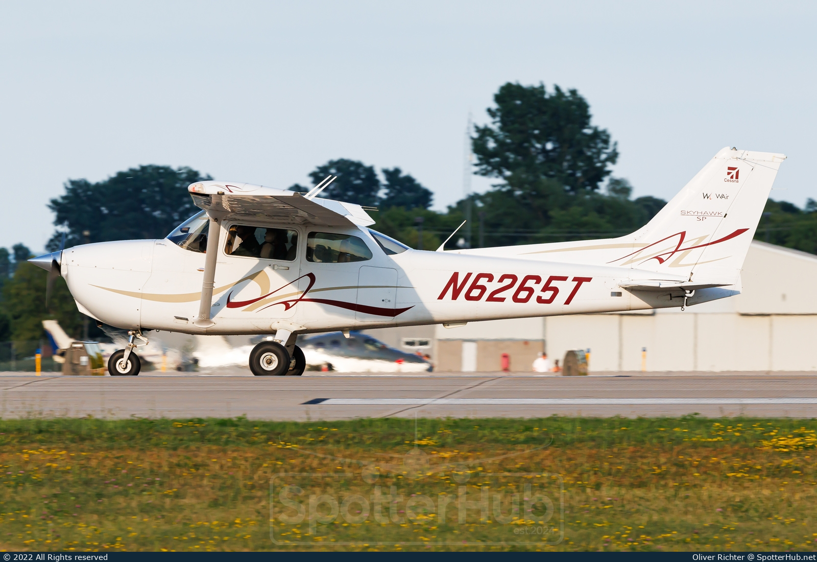 Photo of N6265T - Cessna 172S Skyhawk SP operated by WAir Aviation