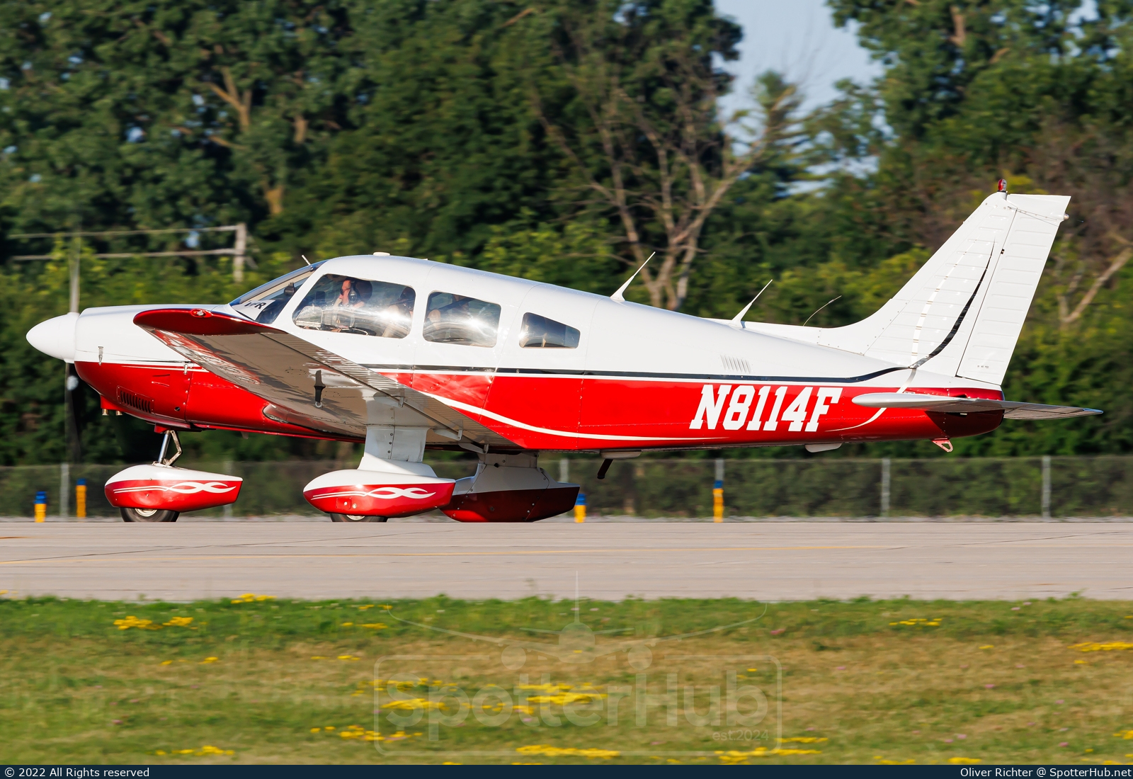 Photo of N8114F - Piper PA-28-181 Archer II operated by Flying Country Club