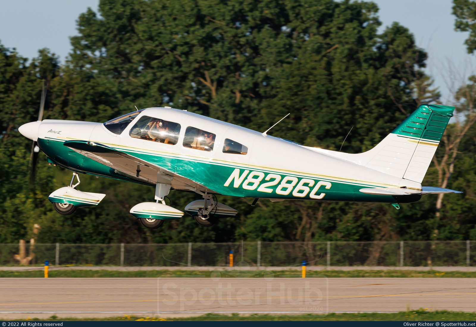 Photo of N8286C - Piper PA-28-181 Archer II operated by Private