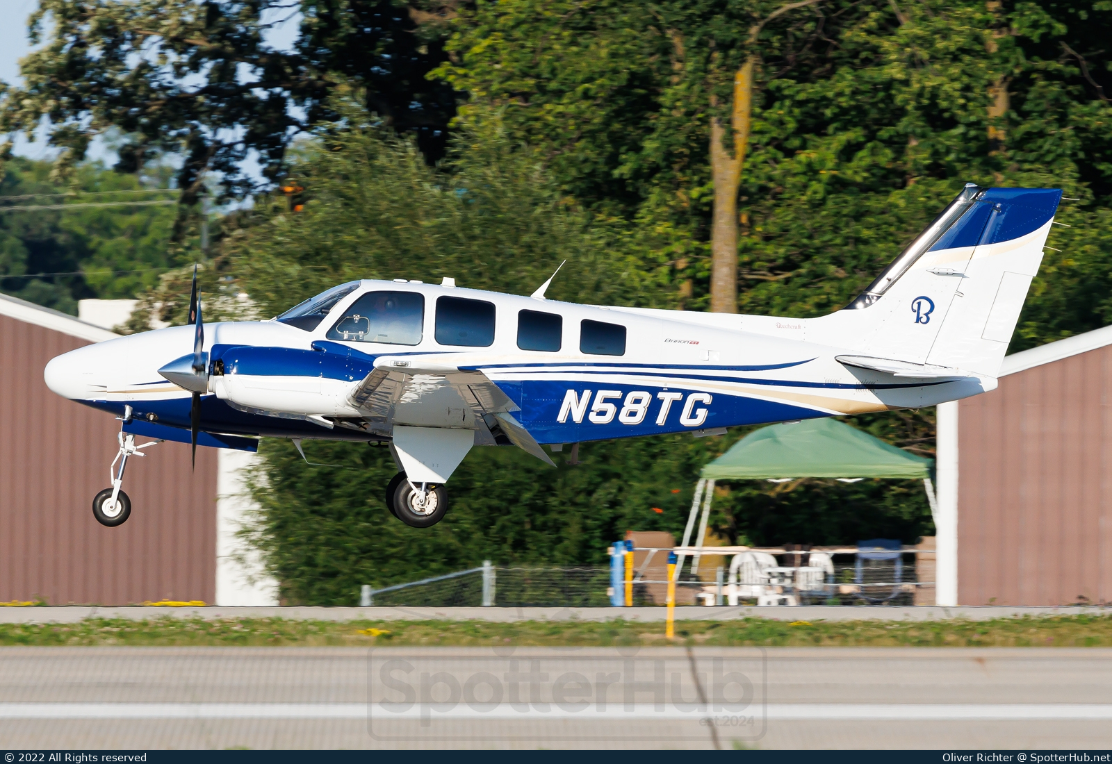 Photo of N58TG - Beechcraft G58 Baron operated by Private