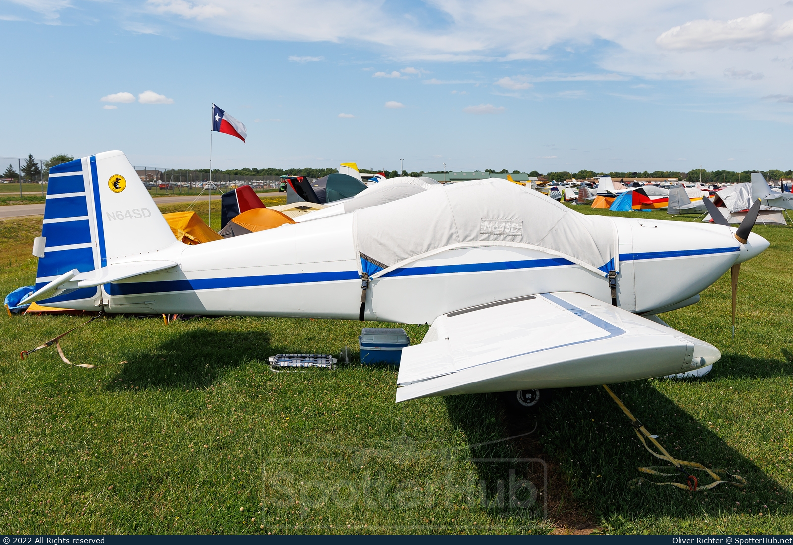 Photo of N64SD - Vans RV-6A operated by Private