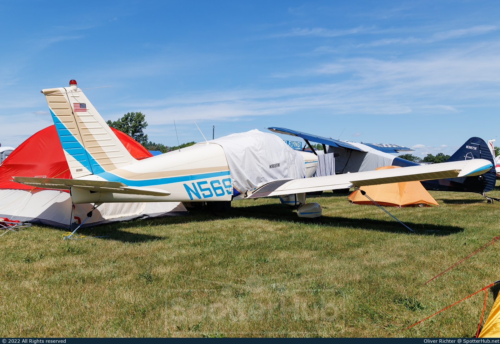 Photo of N5695W - Piper PA-28-160 Cherokee B operated by Private
