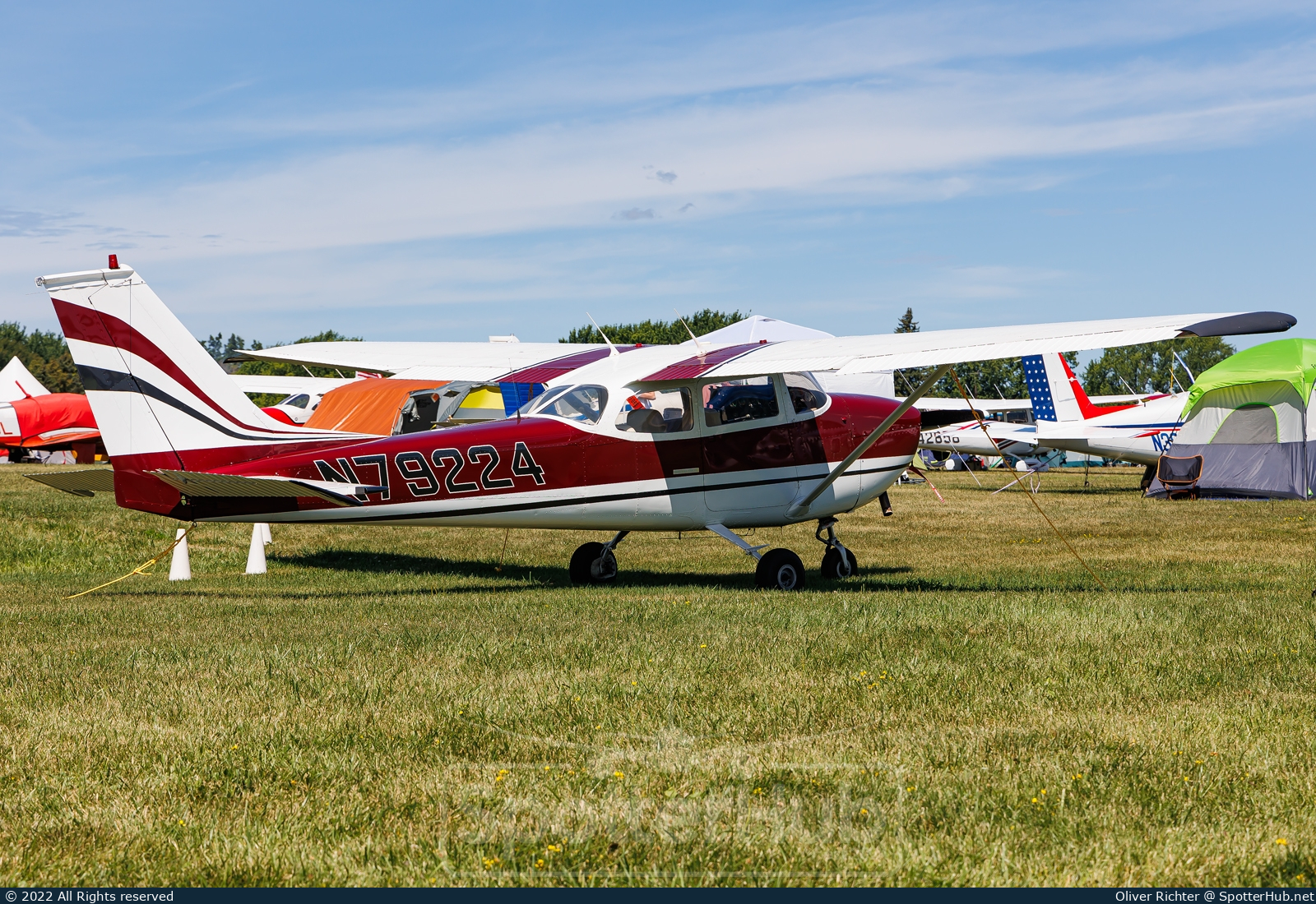 Photo of N79224 - Cessna 172K Skyhawk operated by Private