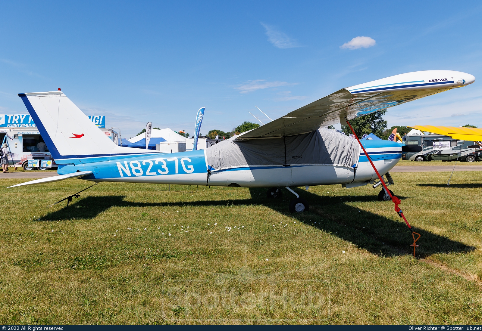 Photo of N8237G - Cessna 177RG Cardinal RG operated by Private