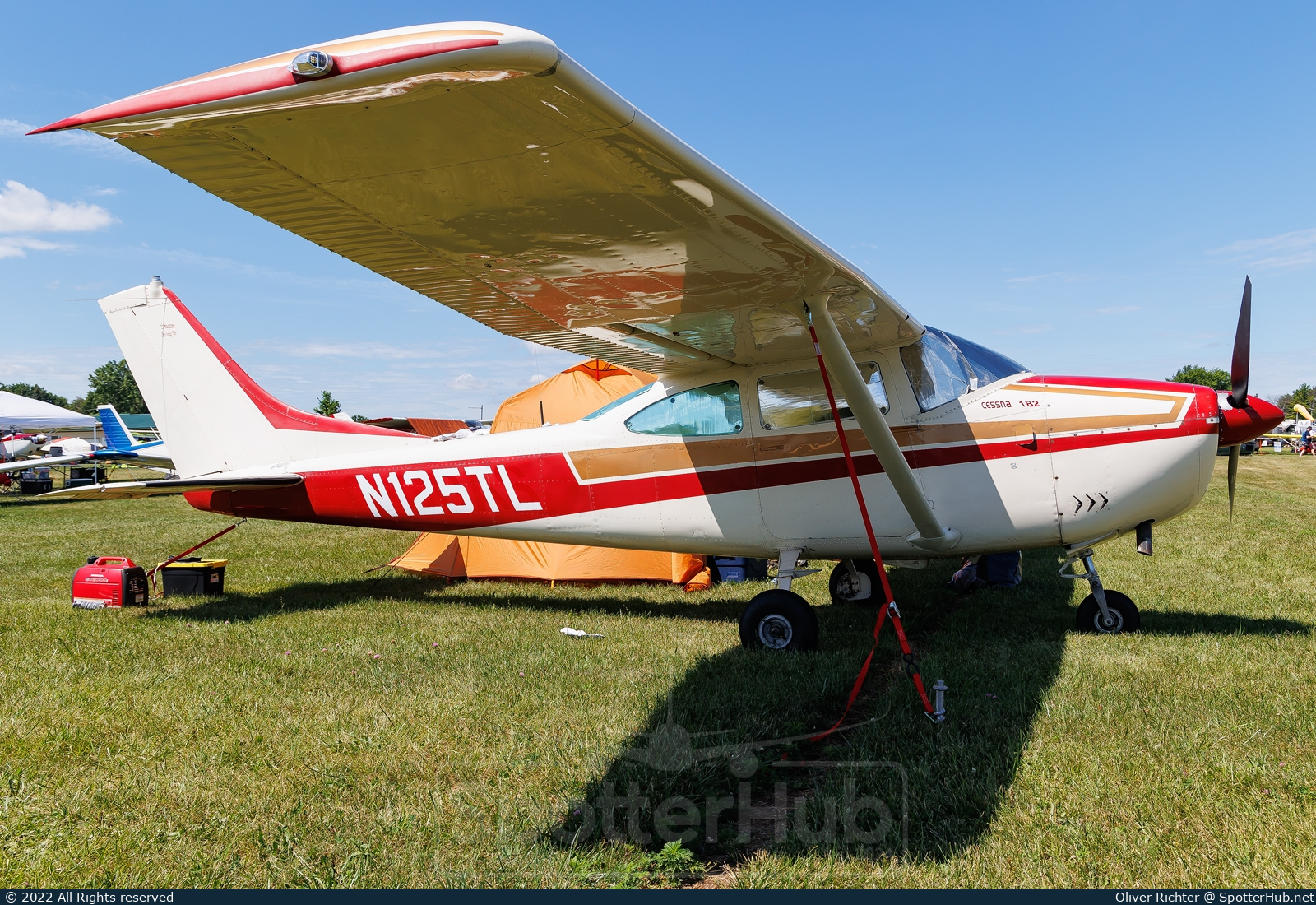 Photo of N125TL - Cessna 182G Skylane operated by Private