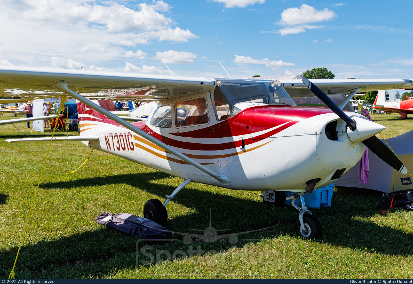 Photo of N7301G - Cessna 172K Skyhawk operated by Freeport Flyers