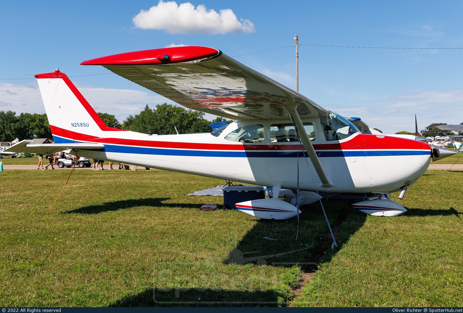 Photo of N2585U - Cessna 172D Skyhawk operated by Private