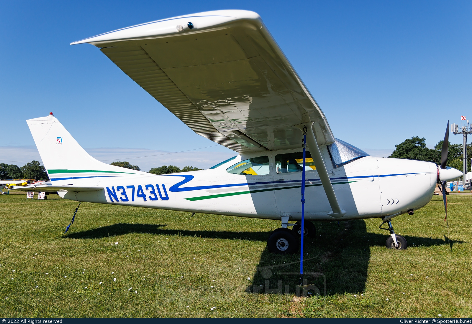 Photo of N3743U - Cessna 182G Skylane operated by Private