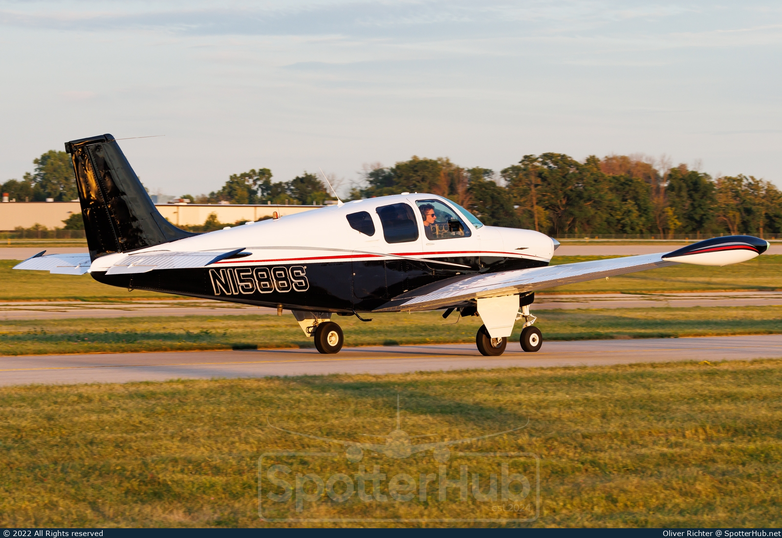 Photo of N1588S - Beechcraft 35-B33 Debonair operated by Private
