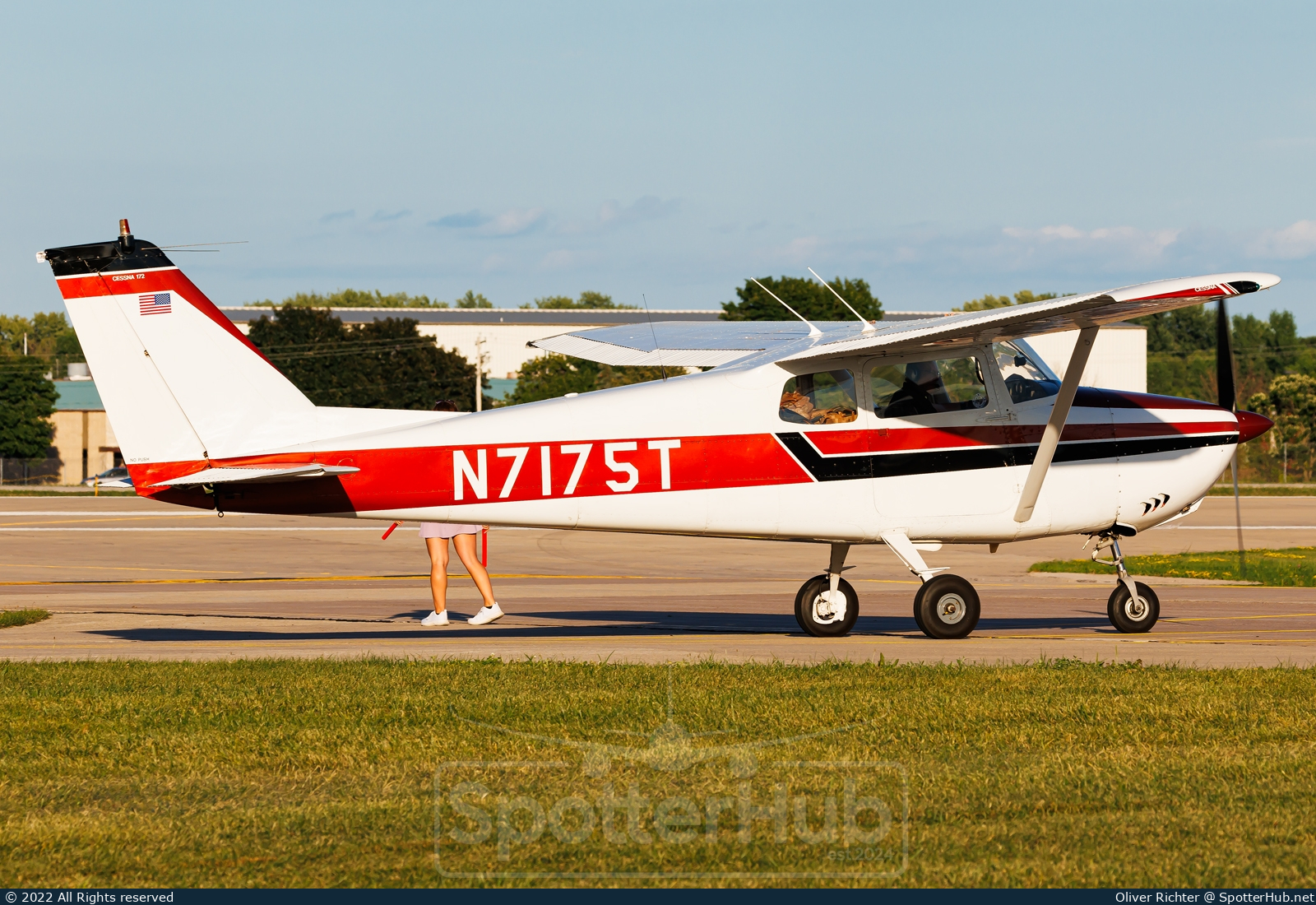Photo of N7175T - Cessna 172A Skyhawk operated by Private