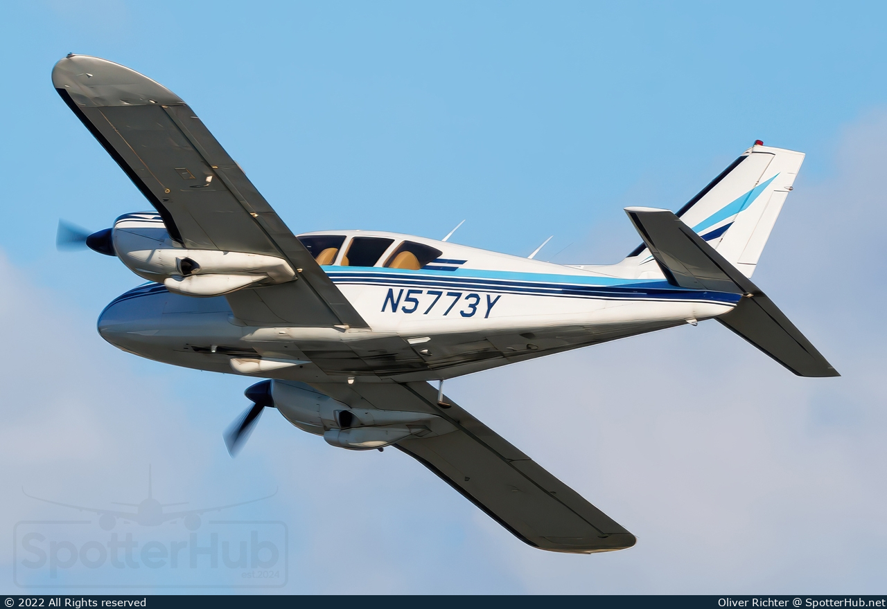 Photo of N5773Y - Piper PA-23-250 Aztec C operated by Private