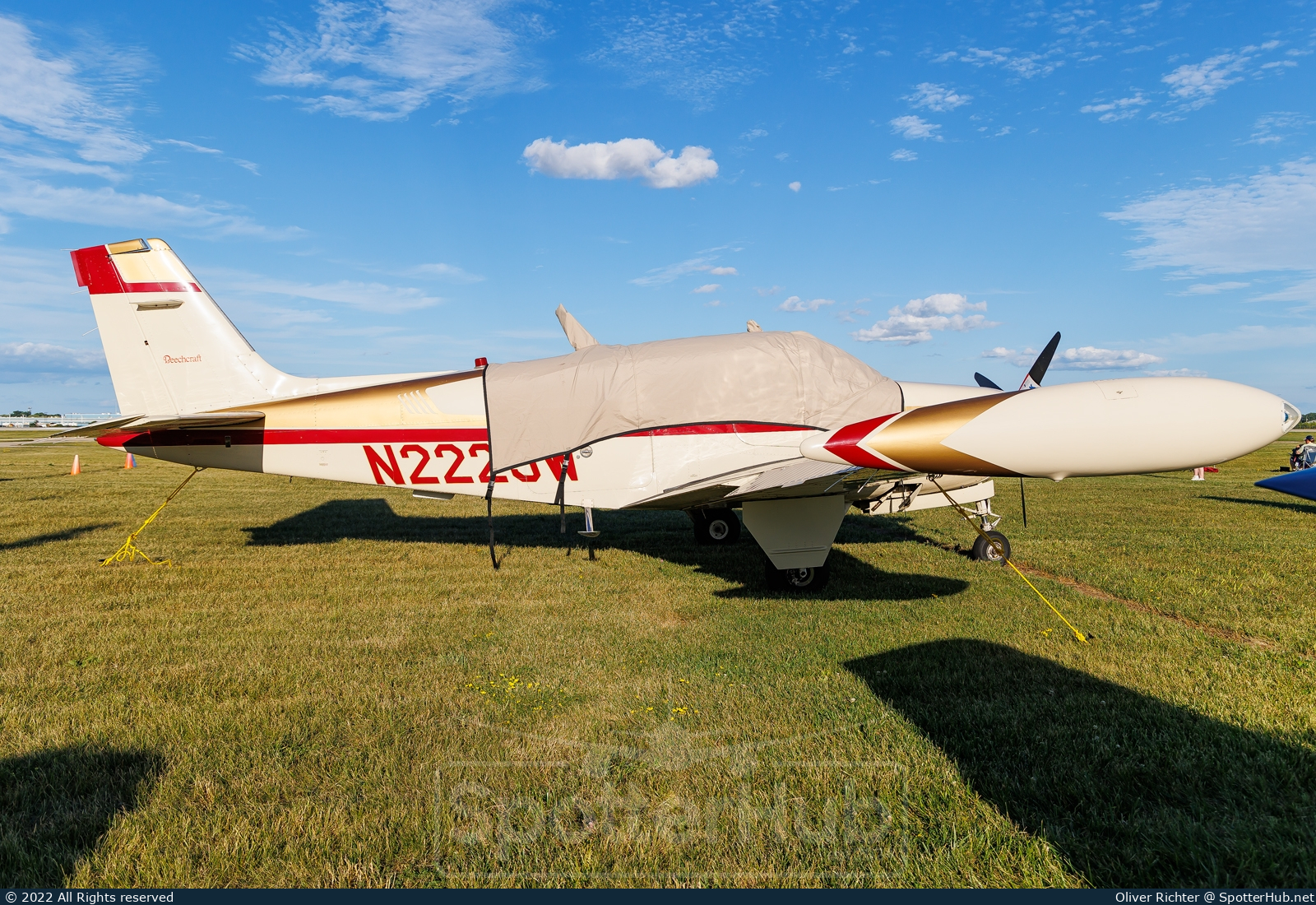 Photo of N222JW - Beechcraft F33A Bonanza operated by Private