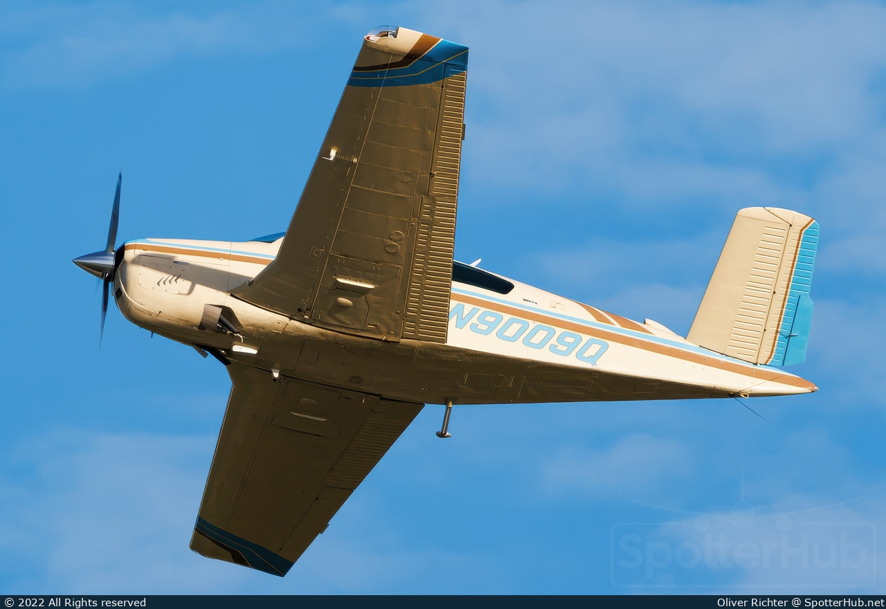 Photo of N9009Q - Beechcraft V35B Bonanza operated by Private