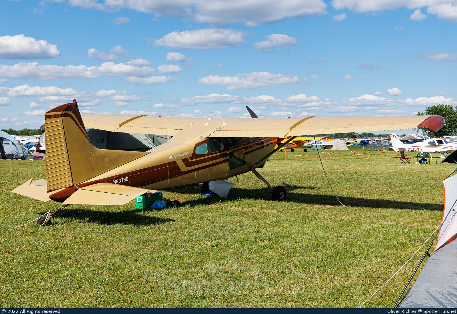 Photo of N8379Q - Cessna A185F Skywagon operated by Private