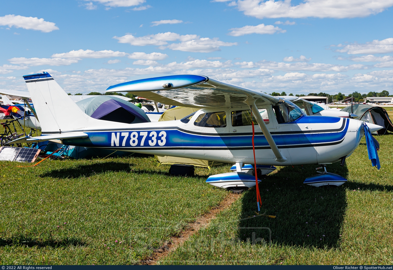 Photo of N78733 - Cessna 172K Skyhawk operated by Private