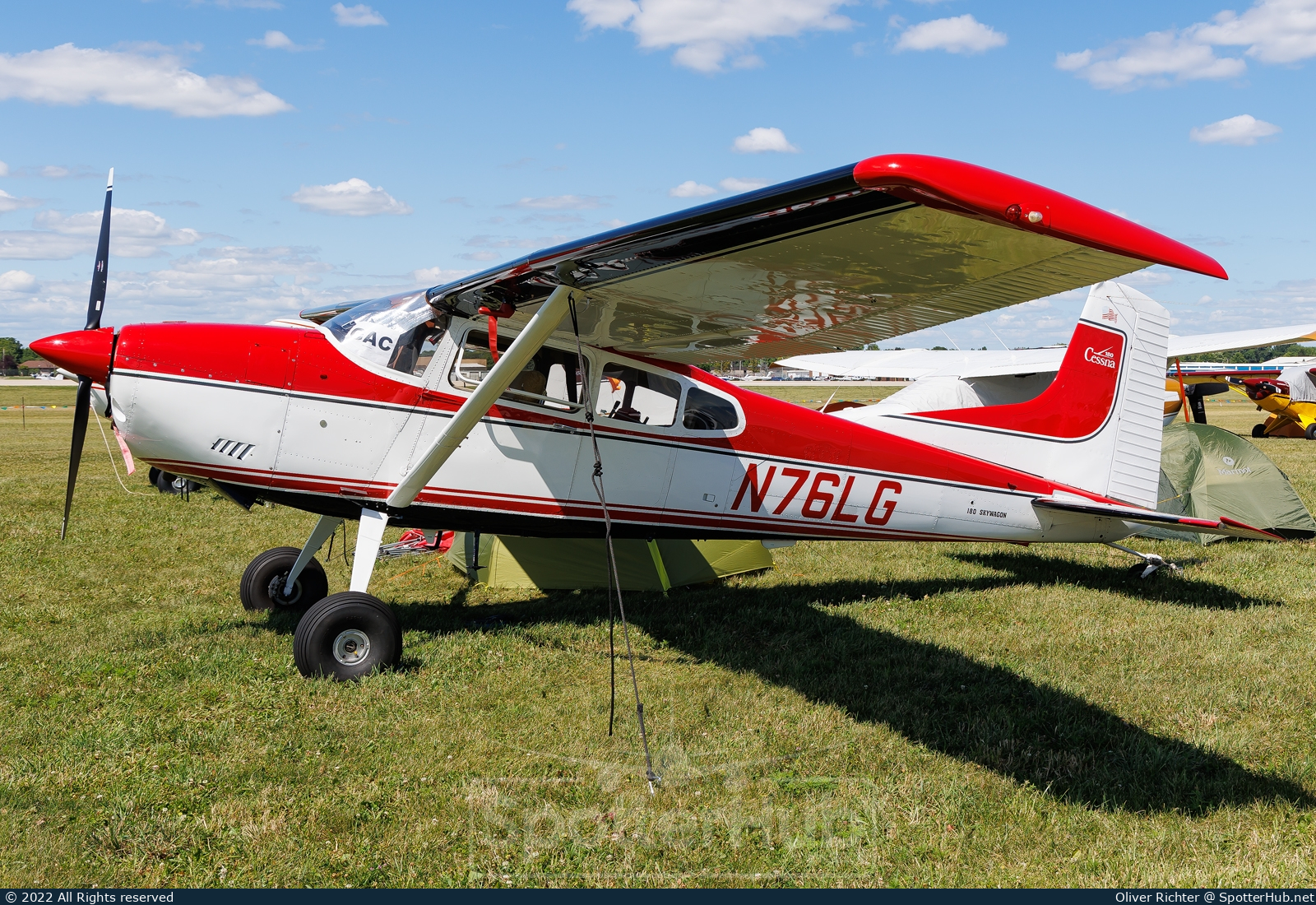 Photo of N76LG - Cessna 180J Skywagon operated by Private