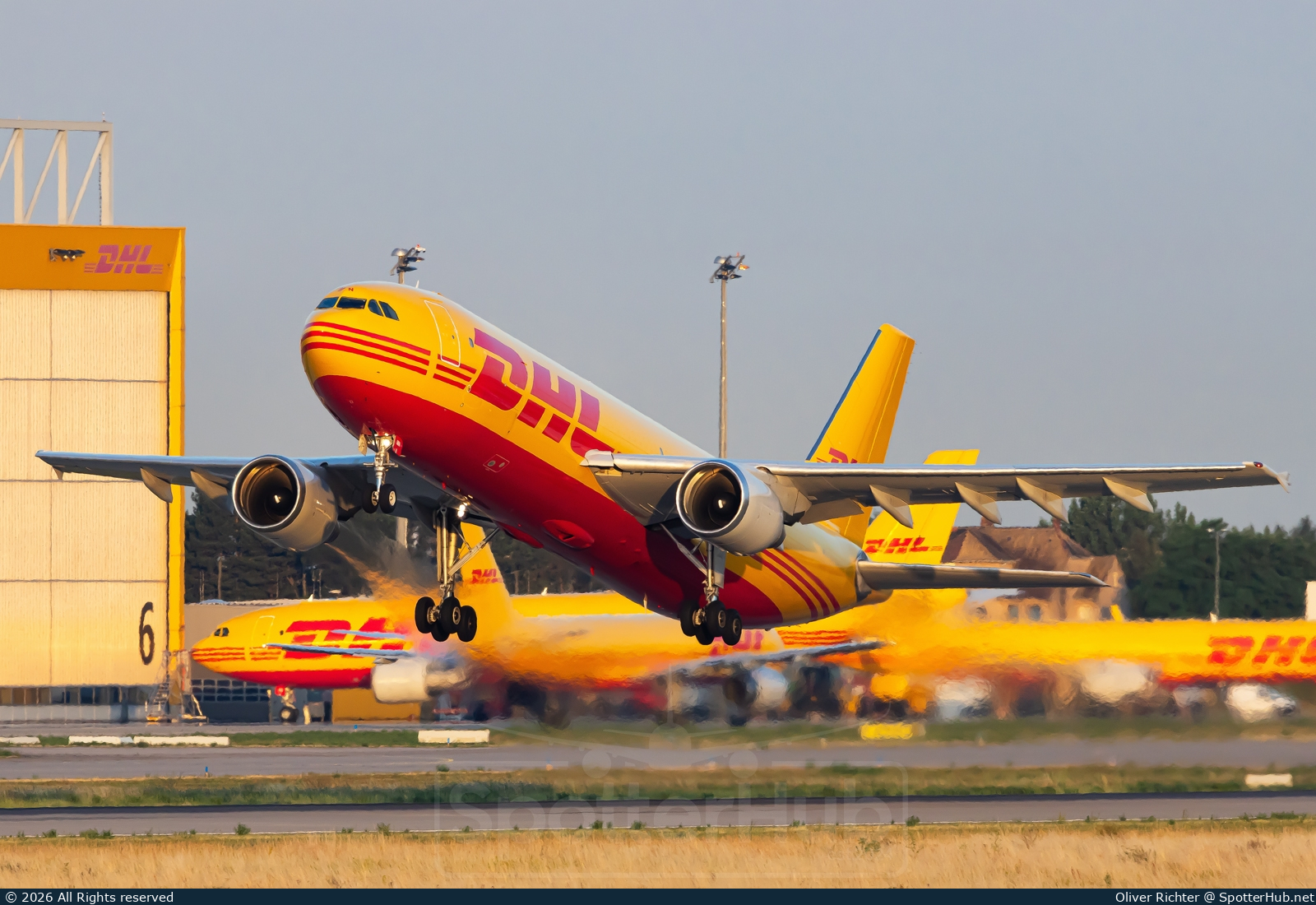 Photo of D-AZMN - Airbus A300B4-622R(F) operated by European Air Transport