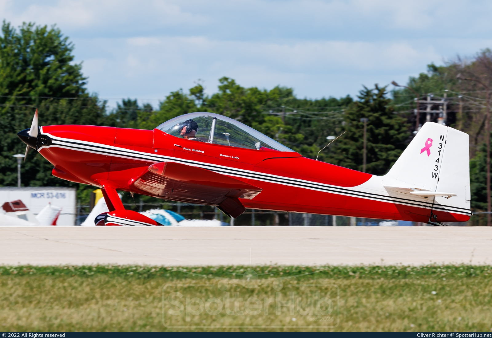Photo of N3143W - Vans RV-4 operated by Bulldog Flight Formation Team