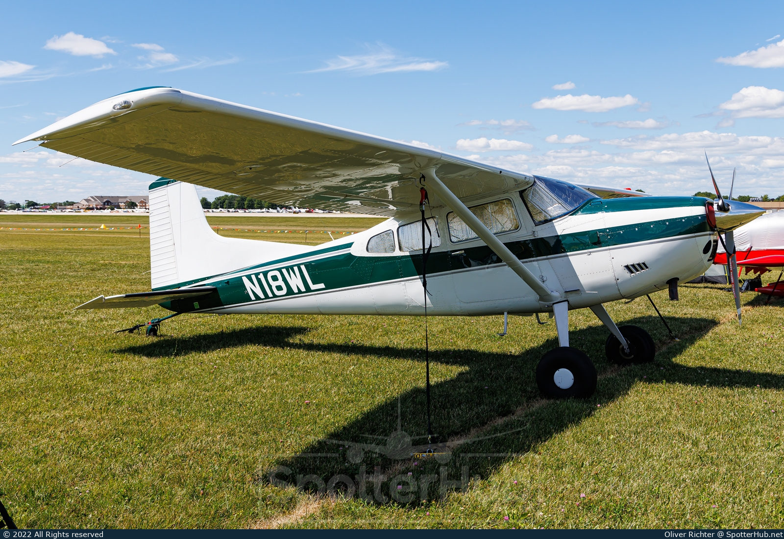 Photo of N18WL - Cessna 180K Skywagon operated by Private