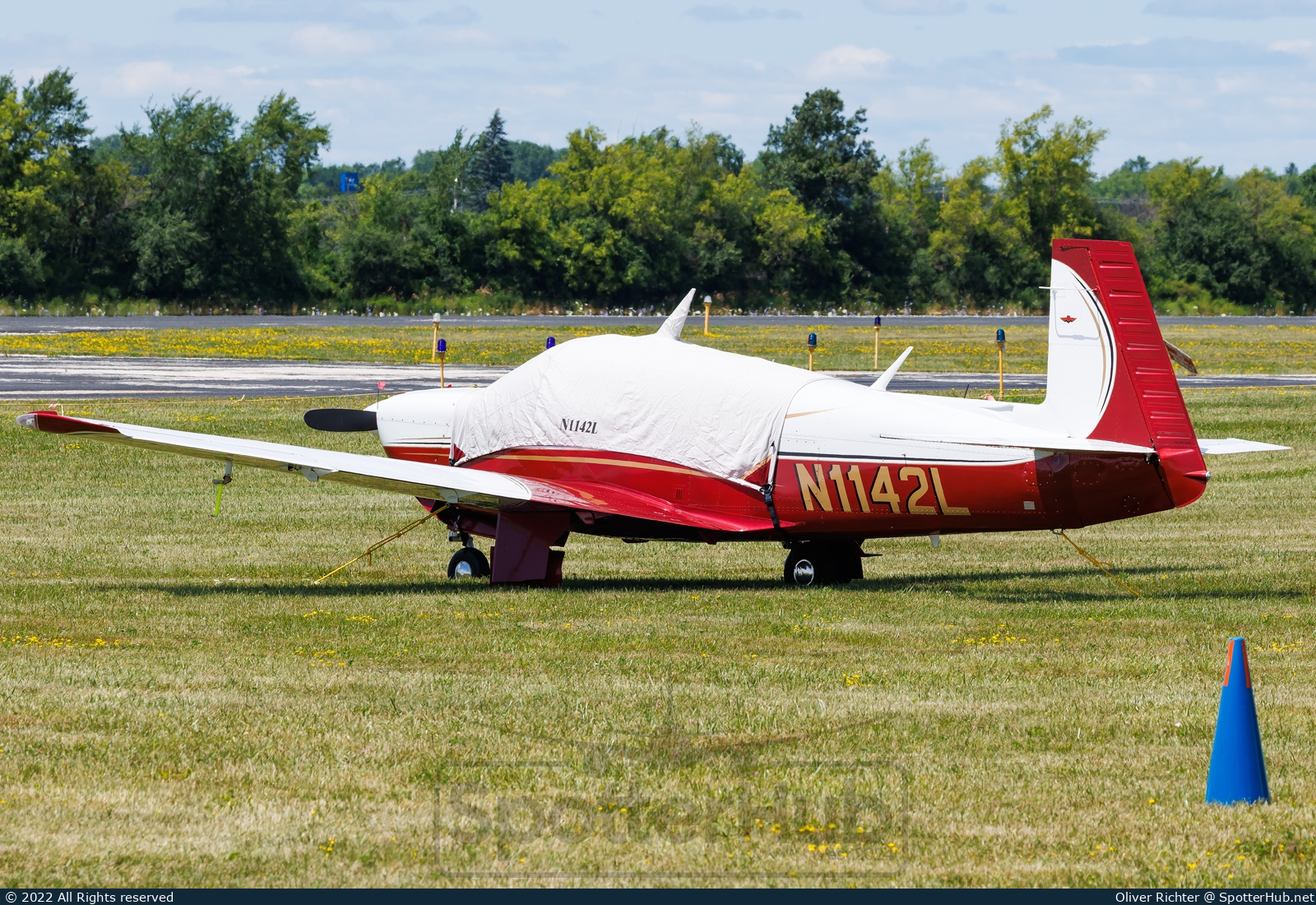 Photo of N1142L - Mooney M20J 201 operated by Private