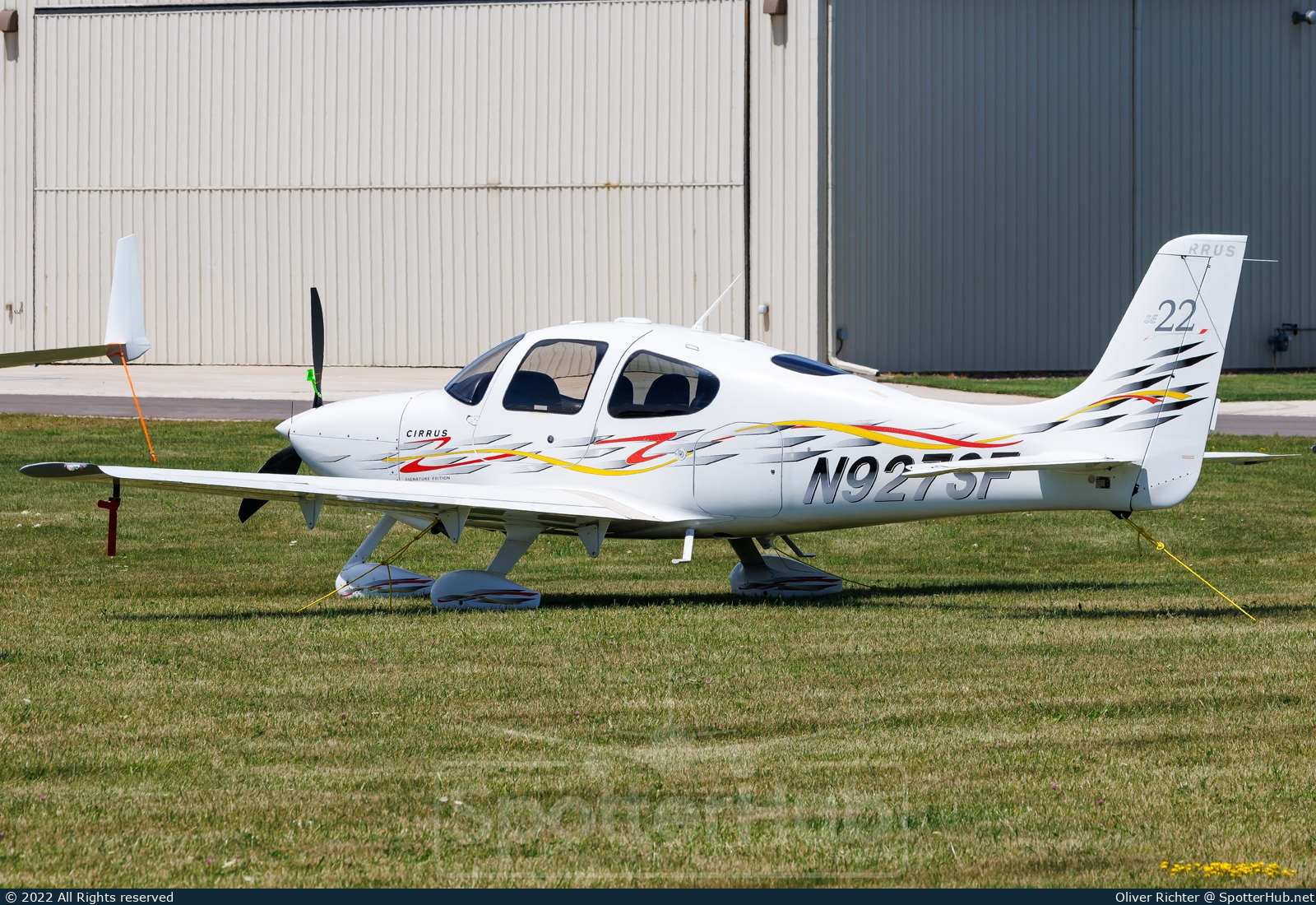 Photo of N927SF - Cirrus SR22 G2 operated by Private
