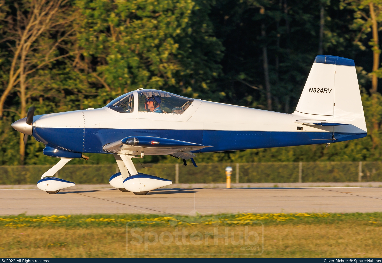 Photo of N824RV - Vans RV-7A operated by Private