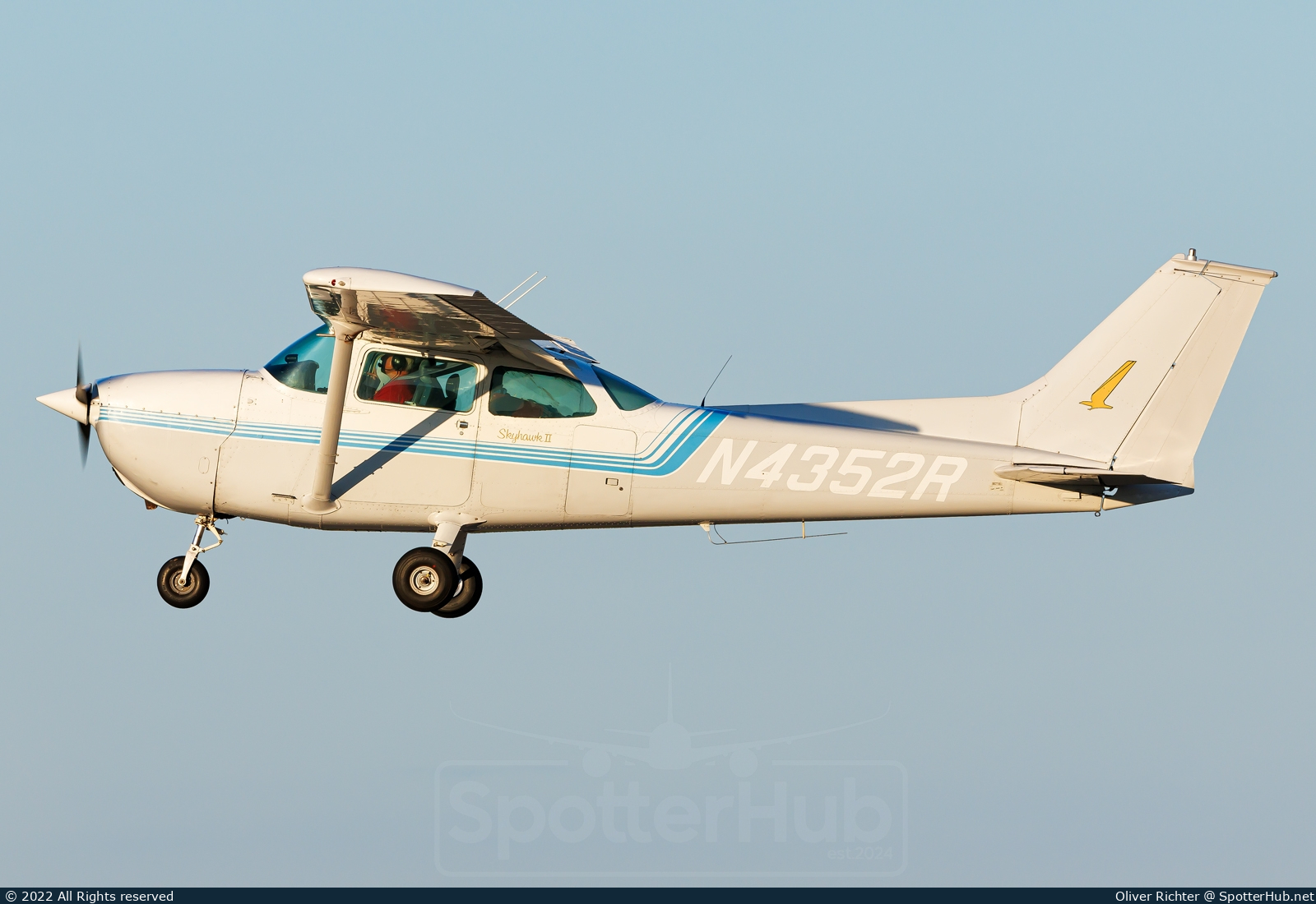 Photo of N4352R - Cessna 172M Skyhawk II operated by Quad City Area Flying Eagles