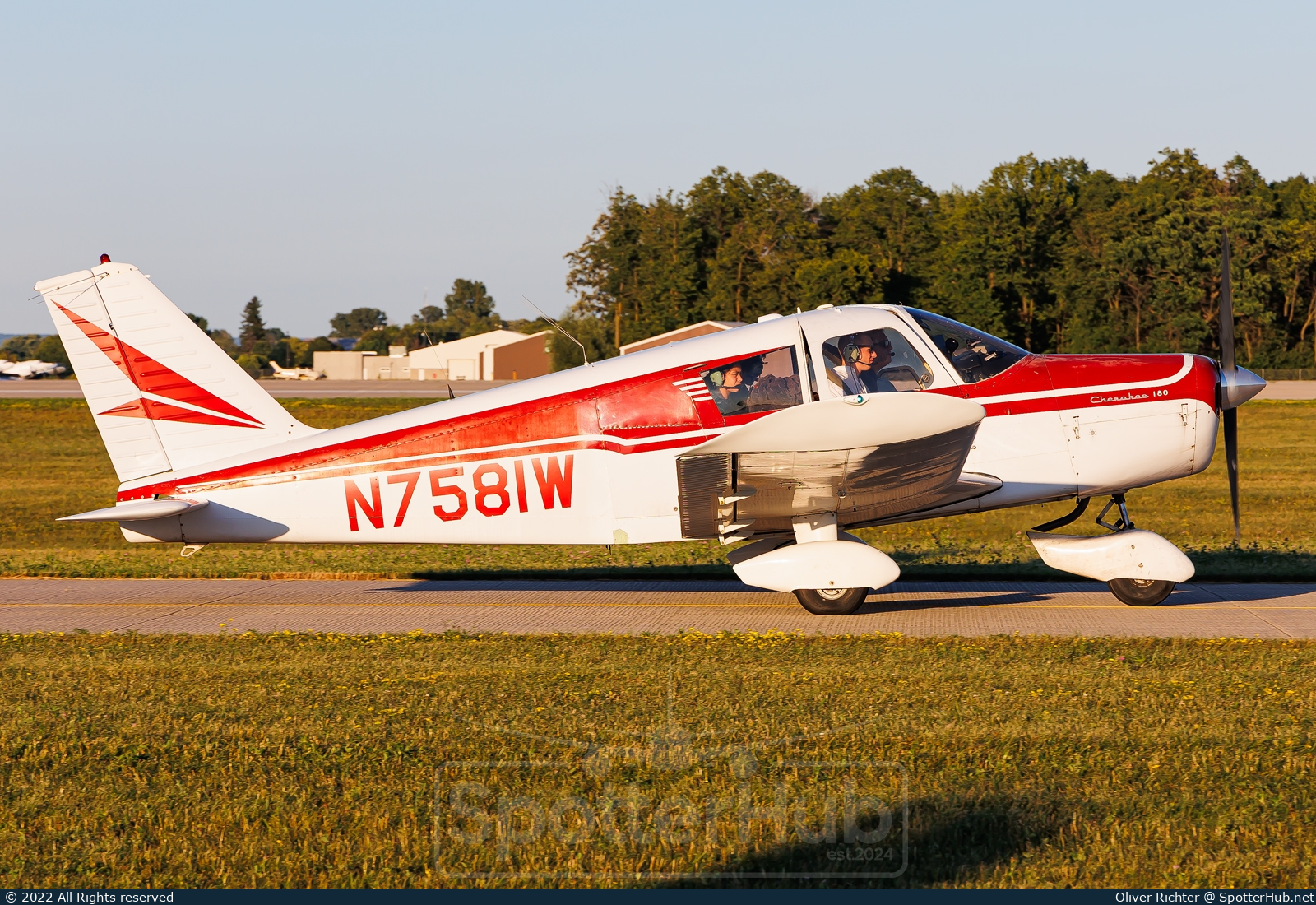 Photo of N7581W - Piper PA-28-180 Cherokee operated by Private
