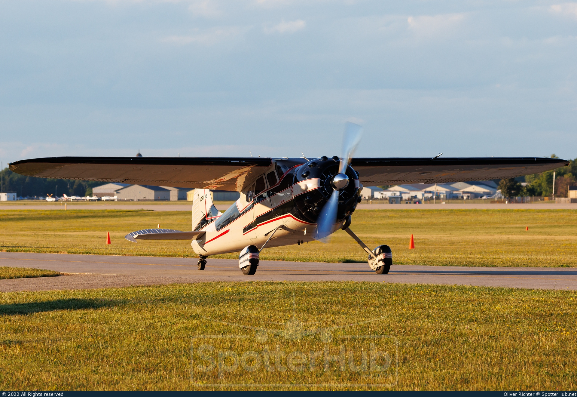 Photo of N252BB - Cessna 195A operated by Private