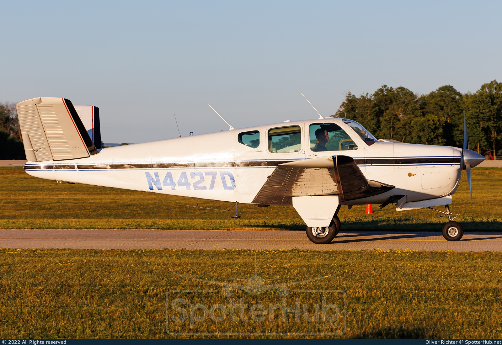 Photo of N4427D - Beechcraft G35 Bonanza operated by Private