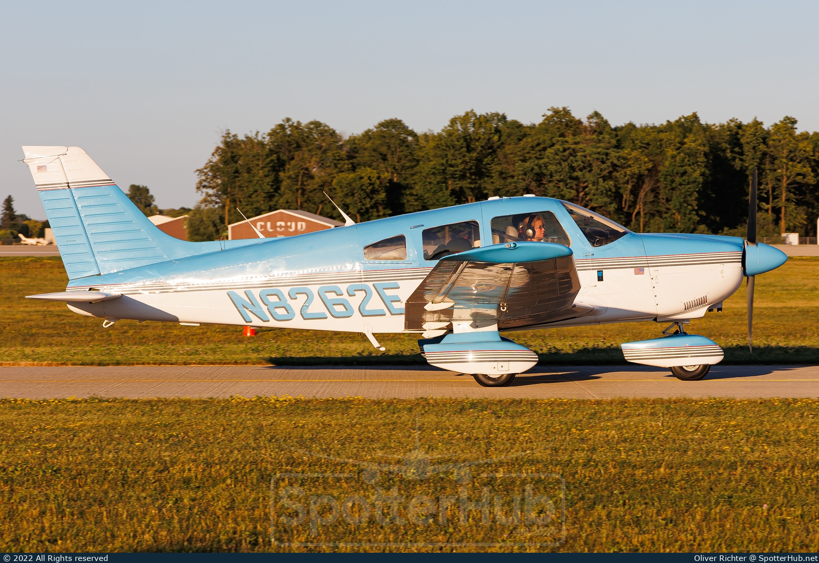 Photo of N8262E - Piper PA-28-181 Archer II operated by Private