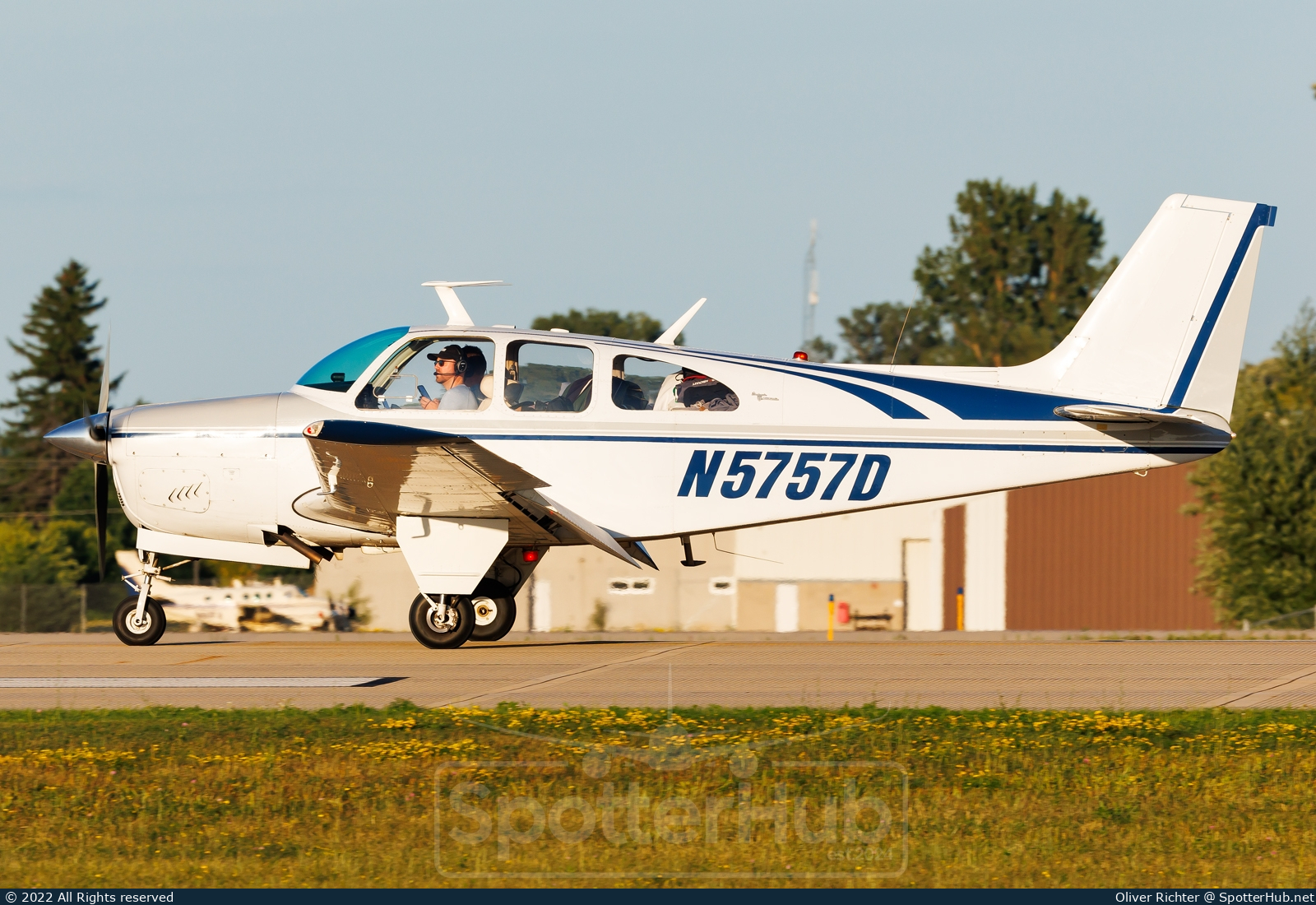 Photo of N5757D - Beechcraft 35-C33 Debonair operated by Private