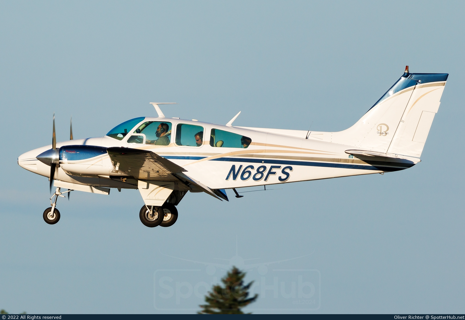 Photo of N68FS - Beechcraft 95-B55 Baron operated by Private