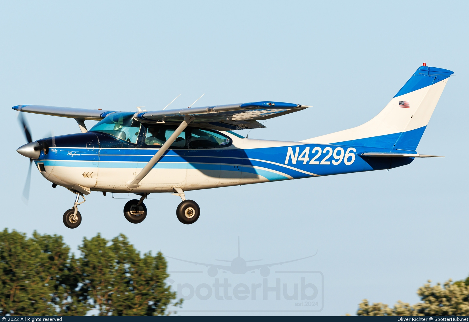 Photo of N42296 - Cessna 182L Skylane operated by Private