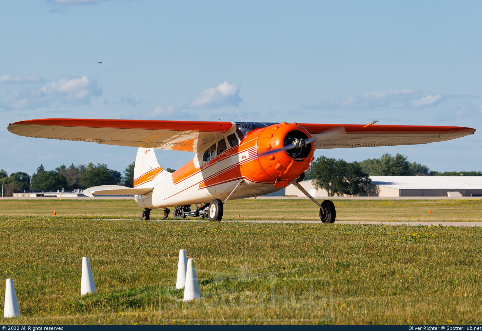 Photo of N189P - Cessna 195 operated by Private