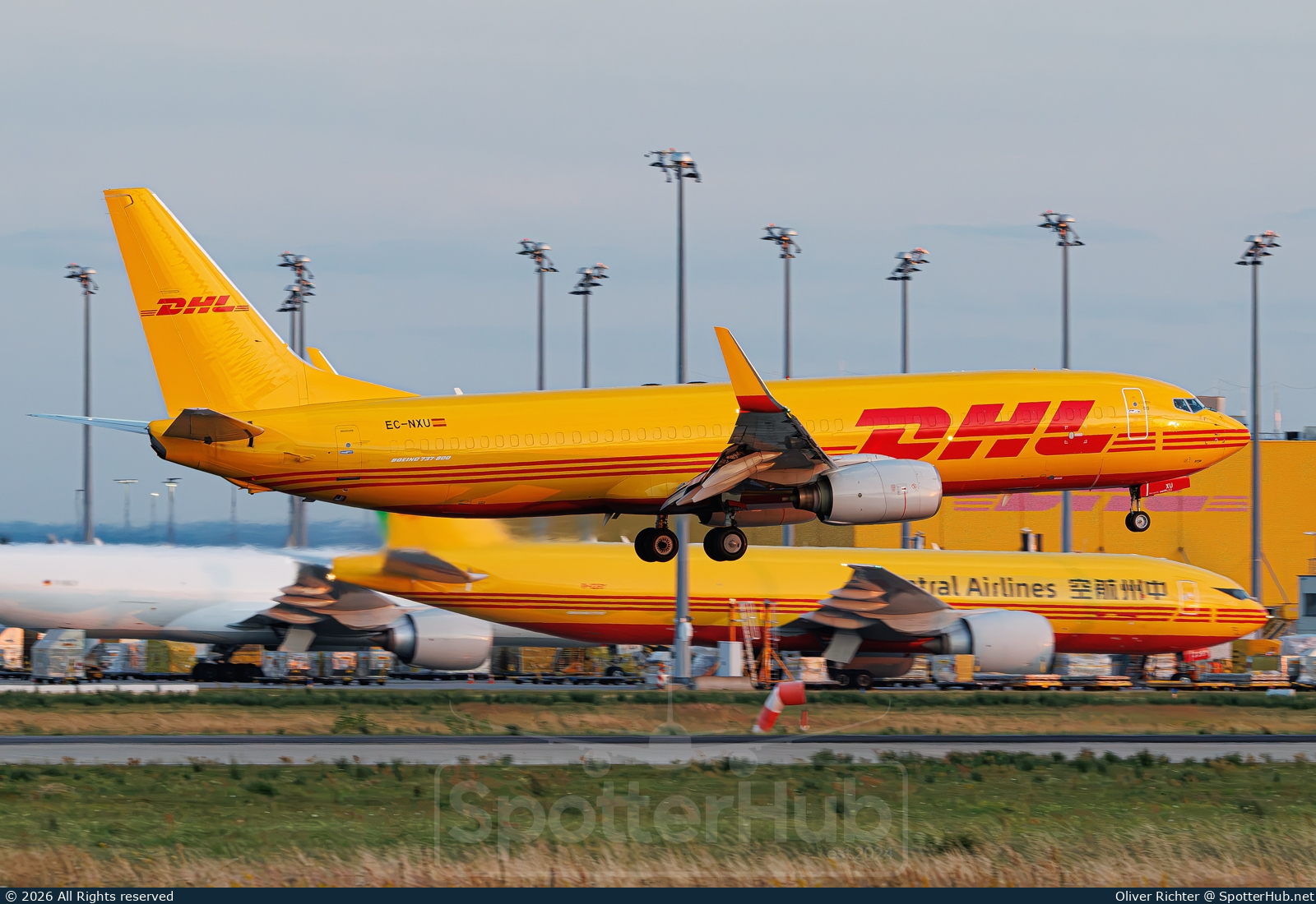 Photo of EC-NXU - Boeing 737-883(SF) operated by Swiftair