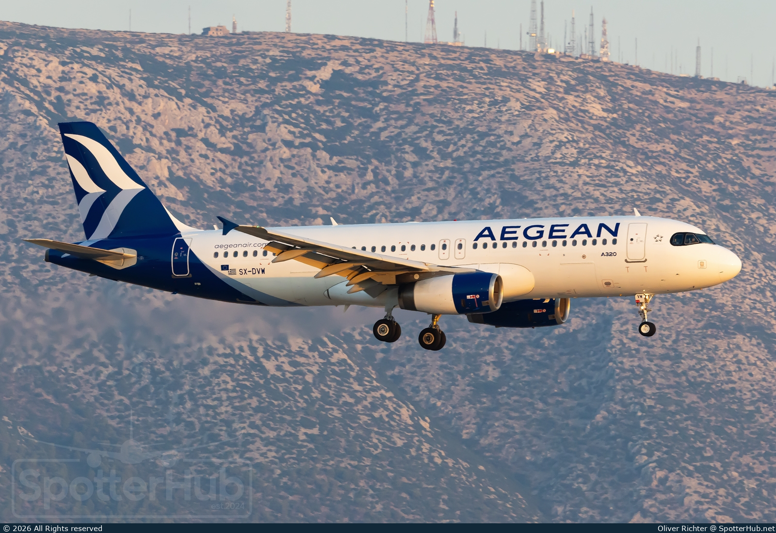 Photo of SX-DVW - Airbus A320-232 operated by Aegean Airlines